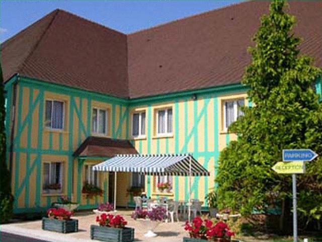 Logis Hotel Le Pan De Bois Bréviandes Extérieur photo