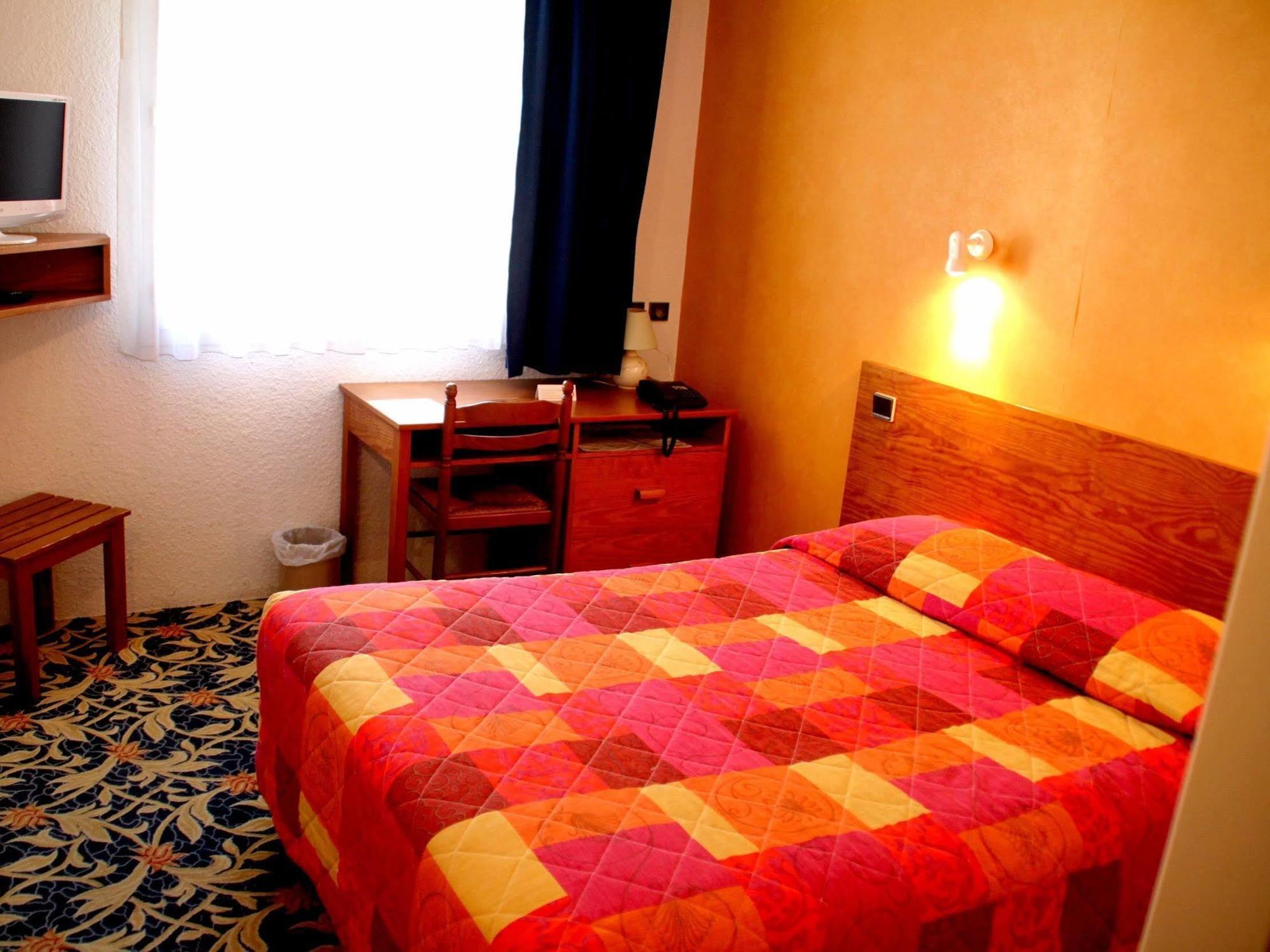 Logis Hotel Le Pan De Bois Bréviandes Extérieur photo